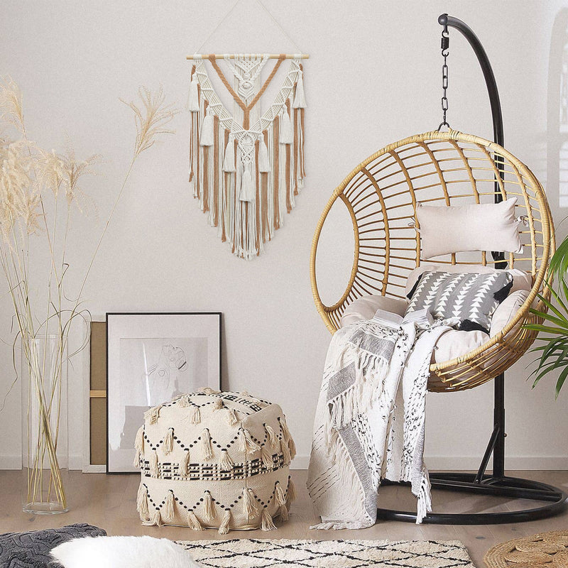 colored macrame will have 7 tassels